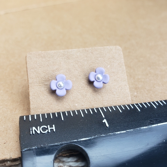 Petite purple flower stud earrings mini little girls earrings toddler minimalist - Picture 2 of 2